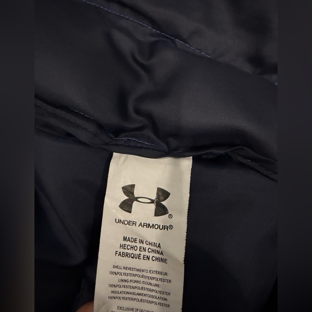 UNDER ARMOUR Kids Winter Puffer Jacket. Blue & white print. Size Small. GUC. - Picture 8 of 8